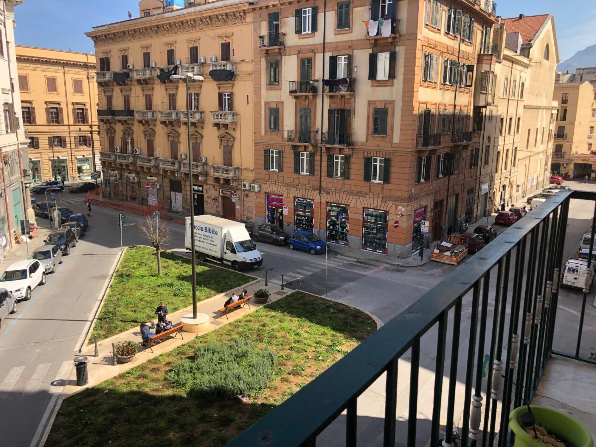 Al Teatro Biondo Guest House Palermo Exterior foto