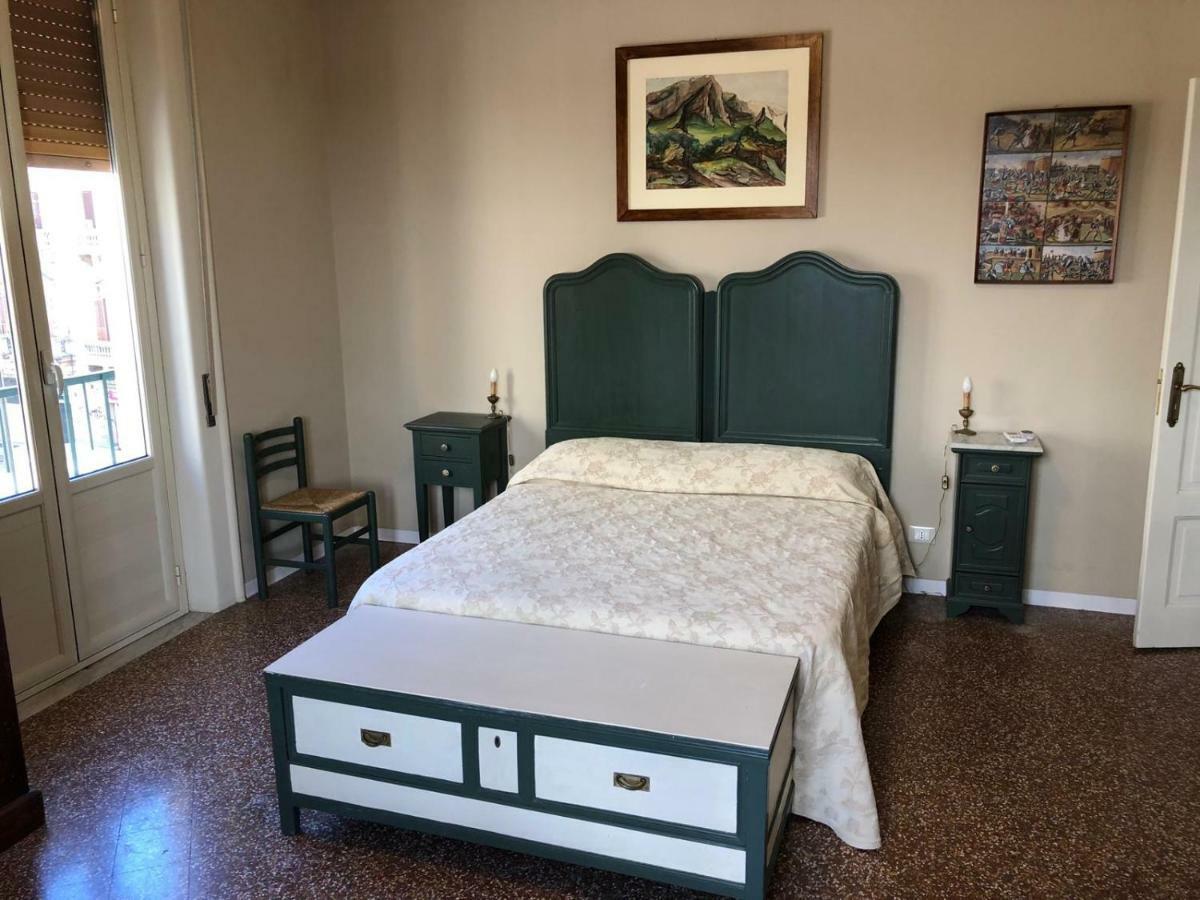 Al Teatro Biondo Guest House Palermo Exterior foto